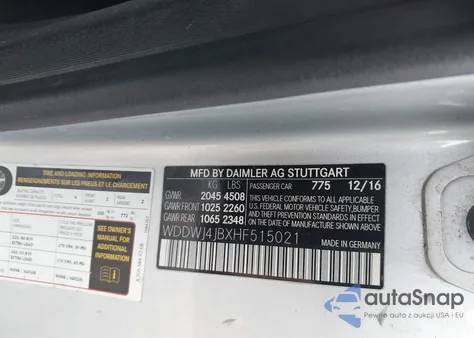 2017 Mercedes-Benz C 300 z USA, uszkodzony, nr VIN WDDWJ4JBXHF515021